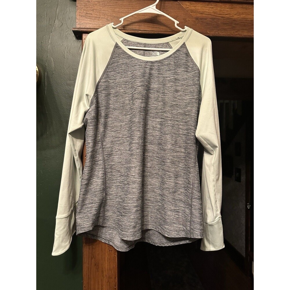 The North Face FlashDry Women’s XL Heathered Raglan Long Sleeve Crew Gray Beige